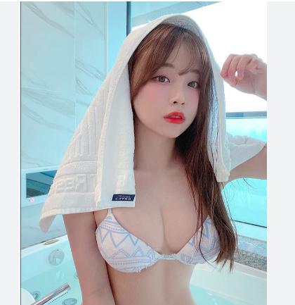 Nữ Streamer CoCo lộ clip show bướm đang livestream ?